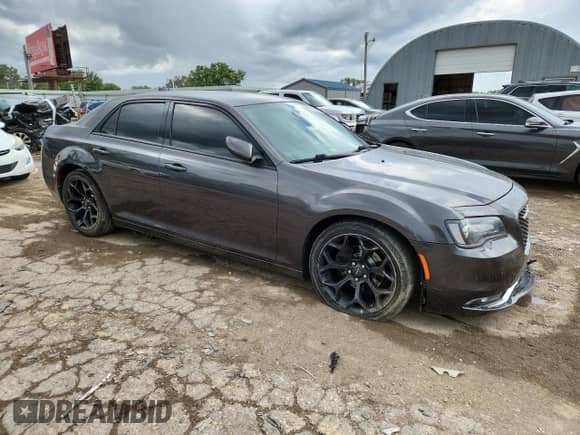 2019 Chrysler 300 S с VIN 2C3CCABG5KH515910, выставлен на аукционе Copart как лот 62020055 с пробегом 105 607 миль миль и Списание • Salvage title. История ставок и продаж доступна на DreamBid. Изображение 4.