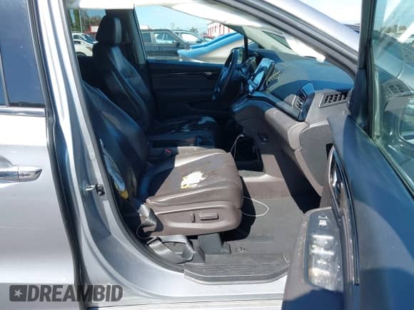 2018 Honda Odyssey Elite with VIN 5FNRL6H9XJB066417, listed as a IAAI auction lot 43420513 with 217,878 mi miles and . Bid and sale history available at DreamBid. Image 5.