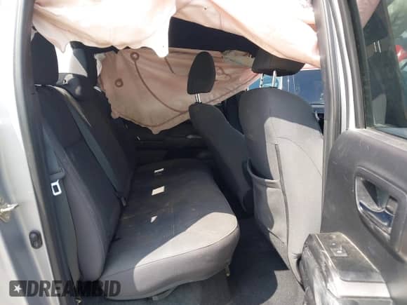 2019 Toyota Tacoma TRD Off Road с VIN 3TMCZ5AN0KM213069, выставлен на аукционе IAAI как лот 42864612 с пробегом 121 234 миль миль и . История ставок и продаж доступна на DreamBid. Изображение 8.