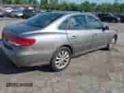 2008 Hyundai Azera Limited z VIN KMHFC46F68A333650, wystawiony jako IAAI lot #42224987 z przebiegiem 105 229 mil mil oraz . Historia ofert i sprzedaży dostępna na DreamBid. Obrazek 4.