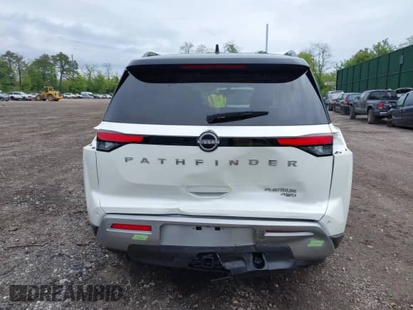 2024 Nissan Pathfinder Platinum с VIN 5N1DR3DK4RC226005, выставлен на аукционе IAAI как лот 42191342 с пробегом 39 778 миль миль и . История ставок и продаж доступна на DreamBid. Изображение 18.