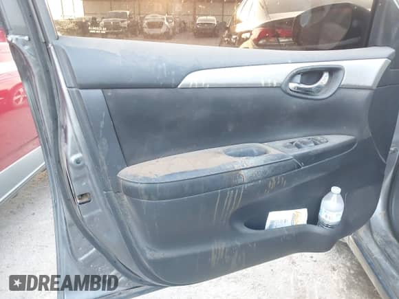 2017 Nissan Sentra S с VIN 3N1AB7AP9HY406012, выставлен на аукционе IAAI как лот 43104062 с пробегом Не указан миль и . История ставок и продаж доступна на DreamBid. Изображение 6.