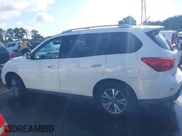 2017 Nissan Pathfinder SV with VIN 5N1DR2MM9HC615605, listed as a IAAI auction lot 42245107 with 112,536 mi miles and . Bid and sale history available at DreamBid. Image 14.