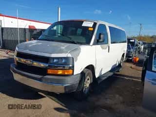 2009 Chevrolet Express Passenger z VIN 1GAHG35K591174852, wystawiony jako IAAI lot #43410418 z przebiegiem 229 583 mil mil oraz . Historia ofert i sprzedaży dostępna na DreamBid. Obrazek 2.