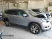 2018 Honda Pilot EX-L z VIN 5FNYF6H68JB007648, wystawiony jako Copart lot #61397605 z przebiegiem 76 357 mil mil oraz Szkoda całkowita • Salvage title. Historia ofert i sprzedaży dostępna na DreamBid. Obrazek 4.