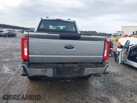 2024 Ford F-250 XL z VIN 1FT7W2BT0RED97130, wystawiony jako IAAI lot #41706600 z przebiegiem 17 269 mil mil oraz . Historia ofert i sprzedaży dostępna na DreamBid. Obrazek 16.