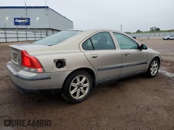 2001 Volvo S60 с VIN YV1RS58D412048087, выставлен на аукционе Copart как лот 59610845 с пробегом 120 656 миль миль и Чистый • Clean title. История ставок и продаж доступна на DreamBid. Изображение 3.