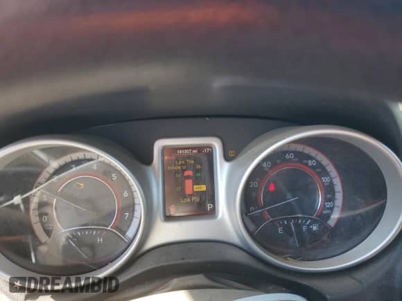 2014 Dodge Journey SXT with VIN 3C4PDDBG1ET178823, listed as a Copart auction lot 60110375 with 161,007 mi miles and Clean title. Bid and sale history available at DreamBid. Image 9.