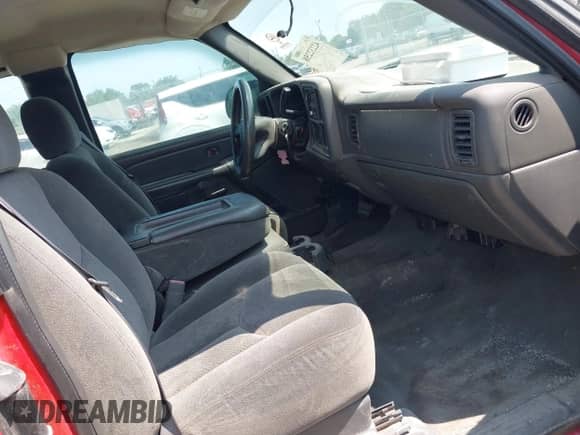2005 Chevrolet Silverado 1500 Work Truck z VIN 1GCEC19X15Z309756, wystawiony jako IAAI lot #42232258 z przebiegiem Nie podano mil oraz . Historia ofert i sprzedaży dostępna na DreamBid. Obrazek 5.