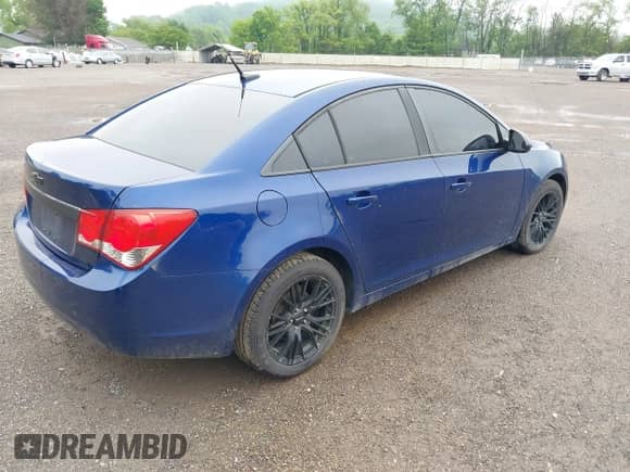 2013 Chevrolet Cruze LS с VIN 1G1PB5SH1D7288562, выставлен на аукционе IAAI как лот 42312715 с пробегом 188 633 миль миль и . История ставок и продаж доступна на DreamBid. Изображение 4.