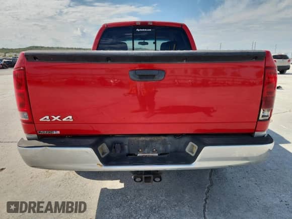 2005 Dodge 1500 SLT with VIN 1D7HU18D65J607029, listed as a Copart auction lot 82328685 with 327,916 mi miles and Clean title. Bid and sale history available at DreamBid. Image 6.