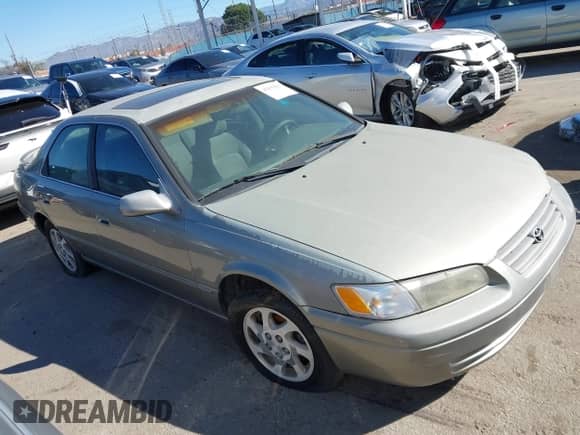 1998 Toyota Camry LE with VIN JT2BF28K8W0114838, listed as a IAAI auction lot 43439251 with 193,593 mi miles and . Bid and sale history available at DreamBid. Image 1.