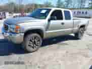 2003 GMC Sierra 1500 SLT z VIN 1GTEK19TX3E107129, wystawiony jako IAAI lot #41747356 z przebiegiem 267 536 mil mil oraz . Historia ofert i sprzedaży dostępna na DreamBid. Obrazek 2.