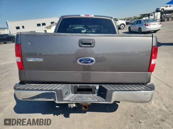 2005 Ford F-150 XLT z VIN 1FTPW12585FA30749, wystawiony jako Copart lot #82502375 z przebiegiem 128 237 mil mil oraz Szkoda całkowita • Salvage title. Historia ofert i sprzedaży dostępna na DreamBid. Obrazek 6.