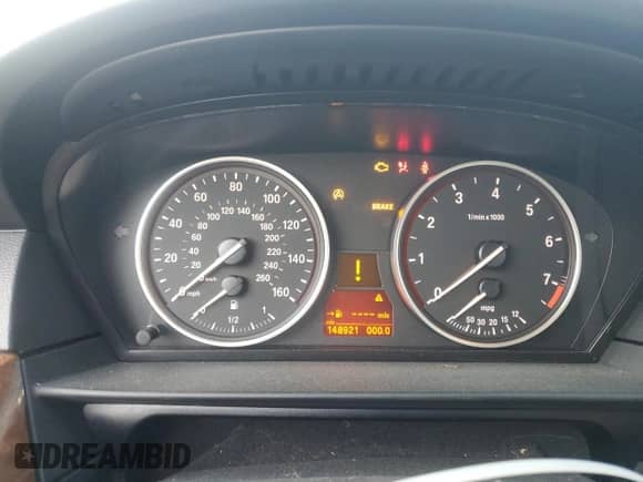 2009 BMW 5 Series 528i z VIN WBANU53579C119543, wystawiony jako Copart lot #80499185 z przebiegiem 239 665 mil mil oraz Szkoda całkowita • Salvage title. Historia ofert i sprzedaży dostępna na DreamBid. Obrazek 9.