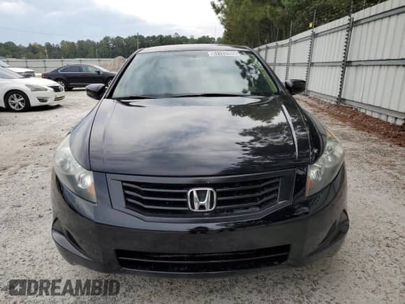 2010 Honda Accord LX z VIN 1HGCP2E39AA085005, wystawiony jako Copart lot #81122995 z przebiegiem 157 765 mil mil oraz Czysty tytuł • Clean title. Historia ofert i sprzedaży dostępna na DreamBid. Obrazek 5.