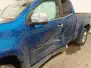 2018 Chevrolet Colorado 4WD LT z VIN 1GCHTCEN6J1139626, wystawiony jako IAAI lot #41721598 z przebiegiem 100 249 mil mil oraz . Historia ofert i sprzedaży dostępna na DreamBid. Obrazek 6.