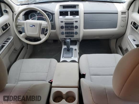 2011 Ford Escape XLT с VIN 1FMCU9D73BKA20582, выставлен на аукционе Copart как лот 85380245 с пробегом 95 737 миль миль и Списание • Salvage title. История ставок и продаж доступна на DreamBid. Изображение 8.