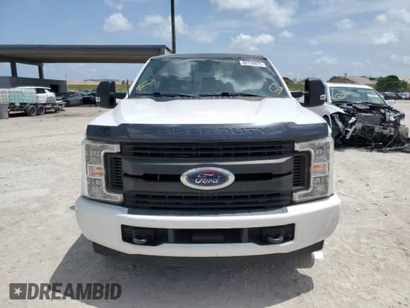 2019 Ford F-250 XL с VIN 1FT7W2A69KEF09831, выставлен на аукционе Copart как лот 62739975 с пробегом 134 406 миль миль и Списание • Salvage title. История ставок и продаж доступна на DreamBid. Изображение 5.