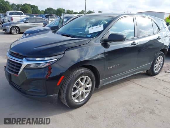 2022 Chevrolet Equinox LS z VIN 2GNAXHEV6N6135931, wystawiony jako IAAI lot #42713251 z przebiegiem 118 056 mil mil oraz . Historia ofert i sprzedaży dostępna na DreamBid. Obrazek 18.
