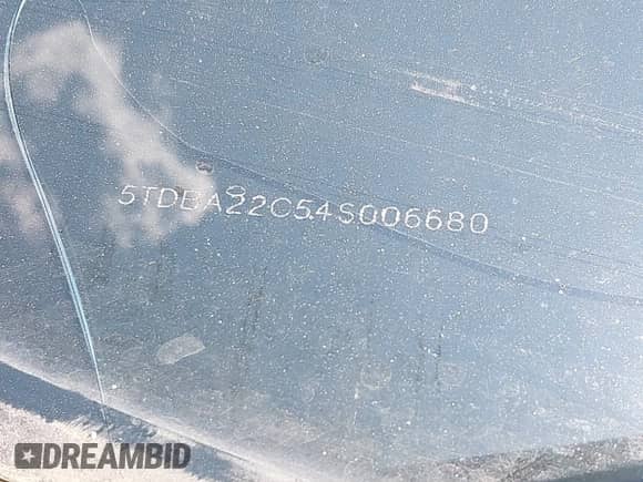 2004 Toyota Sienna XLE z VIN 5TDBA22C54S006680, wystawiony jako IAAI lot #42824647 z przebiegiem Nie podano mil oraz . Historia ofert i sprzedaży dostępna na DreamBid. Obrazek 9.