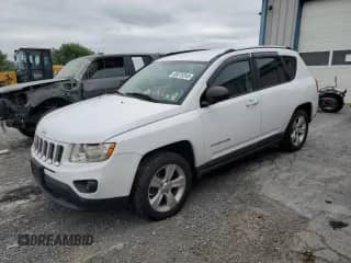 2011 Jeep Compass Latitude с VIN 1J4NF1FB0BD276994, выставлен на аукционе Copart как лот 69375245 с пробегом 128 811 миль миль и Списание • Salvage title. История ставок и продаж доступна на DreamBid. Изображение 1.