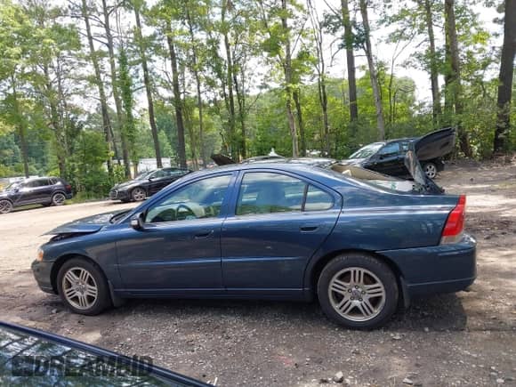 2009 Volvo S60 2.5T with VIN YV1RS592692723625, listed as a IAAI auction lot 42630155 with 81,603 mi miles and . Bid and sale history available at DreamBid. Image 14.