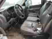 2009 Chevrolet Silverado 2500HD Work Truck z VIN 1GCHC43K59F157421, wystawiony jako Copart lot #73585914 z przebiegiem 243 185 mil mil oraz Szkoda całkowita • Salvage title. Historia ofert i sprzedaży dostępna na DreamBid. Obrazek 7.
