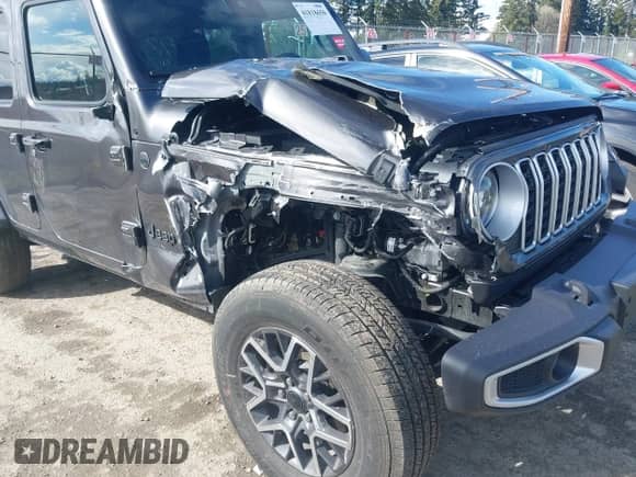 2025 Jeep Wrangler Sahara с VIN 1C4PJXENXSW527925, выставлен на аукционе IAAI как лот 41818650 с пробегом 5 478 миль миль и . История ставок и продаж доступна на DreamBid. Изображение 6.