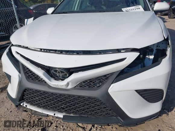 2019 Toyota Camry SE z VIN 4T1B11HK1KU770829, wystawiony jako IAAI lot #43325198 z przebiegiem 101 380 mil mil oraz . Historia ofert i sprzedaży dostępna na DreamBid. Obrazek 6.
