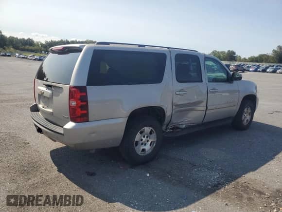 2008 Chevrolet Suburban 2LT с VIN 1GNFK16318J249559, выставлен на аукционе Copart как лот 72003285 с пробегом 206 891 миль миль и Списание • Salvage title. История ставок и продаж доступна на DreamBid. Изображение 3.