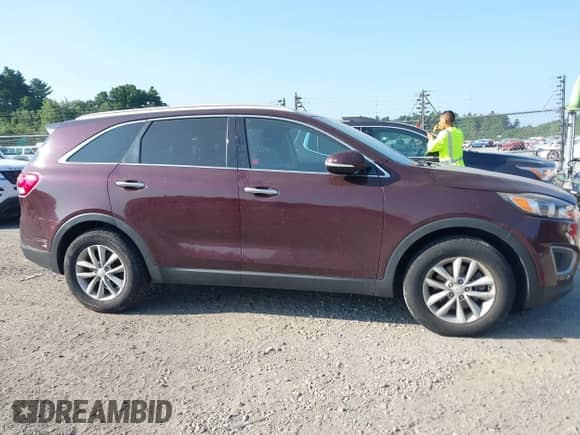 2018 Kia Sorento LX with VIN 5XYPG4A59JG359404, listed as a IAAI auction lot 42931438 with 84,413 mi miles and . Bid and sale history available at DreamBid. Image 13.