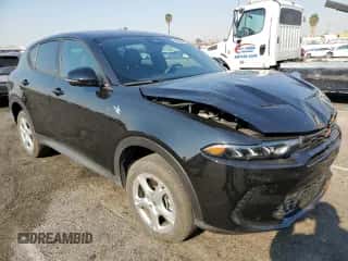 2024 Dodge Hornet GT z VIN ZACNDFAN1R3A41808, wystawiony jako Copart lot #87857835 z przebiegiem 9 755 mil mil oraz Czysty tytuł • Clean title. Historia ofert i sprzedaży dostępna na DreamBid. Obrazek 4.