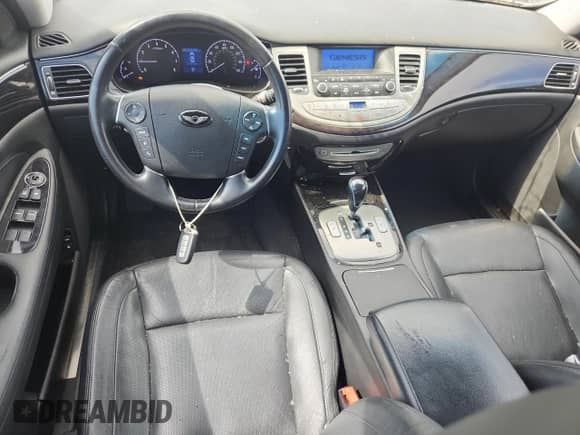 2014 Hyundai Genesis 3.8L с VIN KMHGC4DD0EU264468, выставлен на аукционе Copart как лот 64642135 с пробегом 263 405 миль миль и Списание • Salvage title. История ставок и продаж доступна на DreamBid. Изображение 8.