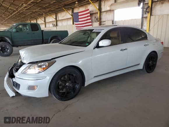 2010 Hyundai Genesis with VIN KMHGC4DFXAU072017, listed as a Copart auction lot 68400495 with 220,841 mi miles and Clean title. Bid and sale history available at DreamBid. Image 1.