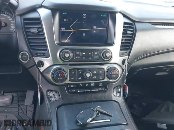 2015 Chevrolet Suburban LTZ с VIN 1GNSCKKC1FR621570, выставлен на аукционе IAAI как лот 42459167 с пробегом 227 006 миль миль и . История ставок и продаж доступна на DreamBid. Изображение 11.