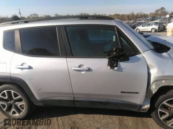2018 Jeep Renegade Latitude with VIN ZACCJABB7JPH92304, listed as a IAAI auction lot 41890310 with 138,419 mi miles and . Bid and sale history available at DreamBid. Image 12.