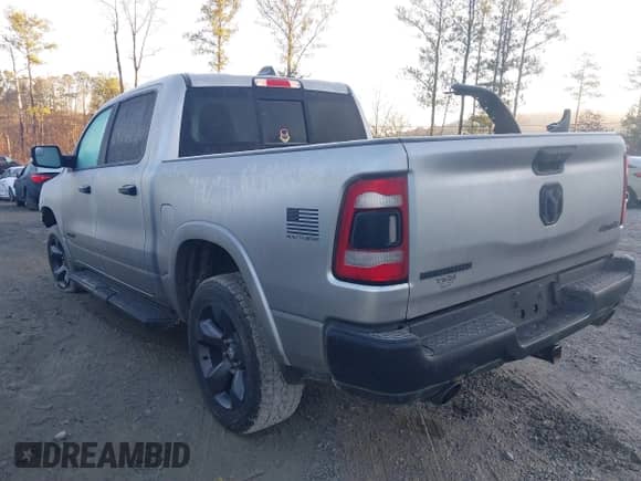 2024 Ram 1500 Big Horn z VIN 1C6SRFFT4RN152664, wystawiony jako IAAI lot #41376365 z przebiegiem 17 504 mil mil oraz . Historia ofert i sprzedaży dostępna na DreamBid. Obrazek 3.