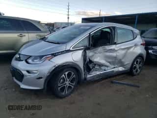 2017 Chevrolet Bolt EV Premier z VIN 1G1FX6S0XH4190392, wystawiony jako Copart lot #76500553 z przebiegiem 40 141 mil mil oraz . Historia ofert i sprzedaży dostępna na DreamBid. Obrazek 1.