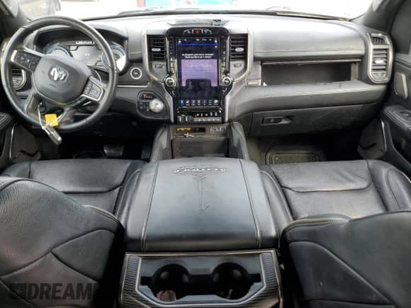 2020 Ram 1500 Limited z VIN 1C6SRFHM7LN367338, wystawiony jako Copart lot #68367545 z przebiegiem 88 006 mil mil oraz Szkoda całkowita • Salvage title. Historia ofert i sprzedaży dostępna na DreamBid. Obrazek 8.