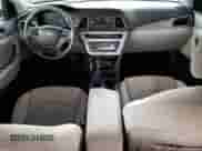 2017 Hyundai Sonata SE с VIN 5NPE24AF9HH493850, выставлен на аукционе Copart как лот 70459905 с пробегом 99 181 миль миль и Списание • Salvage title. История ставок и продаж доступна на DreamBid. Изображение 8.