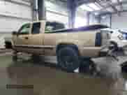 1999 Chevrolet Silverado 2500 LS with VIN 1GCGK29U5XE171379, listed as a Copart auction lot 62301075 with 155,172 mi miles and Salvage title. Bid and sale history available at DreamBid. Image 2.