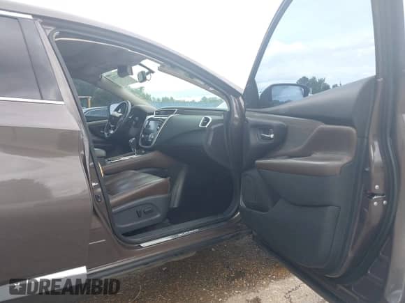 2018 Nissan Murano SV z VIN 5N1AZ2MG3JN116290, wystawiony jako IAAI lot #42501553 z przebiegiem 127 034 mil mil oraz . Historia ofert i sprzedaży dostępna na DreamBid. Obrazek 18.