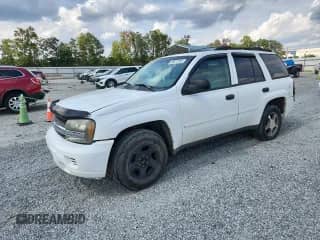 2007 Chevrolet TrailBlazer LS с VIN 1GNDS13S372207454, выставлен на аукционе Copart как лот 80874155 с пробегом 234 531 миль миль и Списание • Salvage title. История ставок и продаж доступна на DreamBid. Изображение 1.