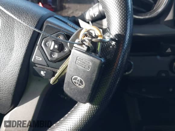 2016 Toyota Tacoma SR5 с VIN 5TFAZ5CN4GX009638, выставлен на аукционе IAAI как лот 42343123 с пробегом 88 983 миль миль и . История ставок и продаж доступна на DreamBid. Изображение 11.