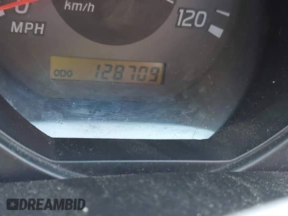 2003 Nissan Frontier XE z VIN 1N6DD26T33C462698, wystawiony jako IAAI lot #41854779 z przebiegiem 128 709 mil mil oraz . Historia ofert i sprzedaży dostępna na DreamBid. Obrazek 7.