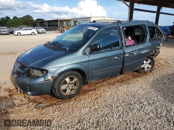 2005 Dodge Caravan SXT with VIN 2D4GP44L75R531850, listed as a Copart auction lot 67974975 with Not provided miles and Non repairable. Bid and sale history available at DreamBid. Image 1.