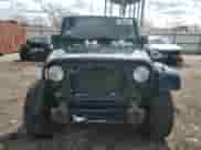 2010 Jeep Wrangler Sahara z VIN 1J4AA5D11AL171657, wystawiony jako Copart lot #49984925 z przebiegiem 101 132 mil mil oraz Szkoda całkowita • Salvage title. Historia ofert i sprzedaży dostępna na DreamBid. Obrazek 5.