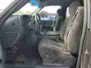 2000 Chevrolet Silverado 1500 LS z VIN 1GCEC19TXYZ134487, wystawiony jako Copart lot #71546575 z przebiegiem 330 373 mil mil oraz Szkoda całkowita • Salvage title. Historia ofert i sprzedaży dostępna na DreamBid. Obrazek 7.