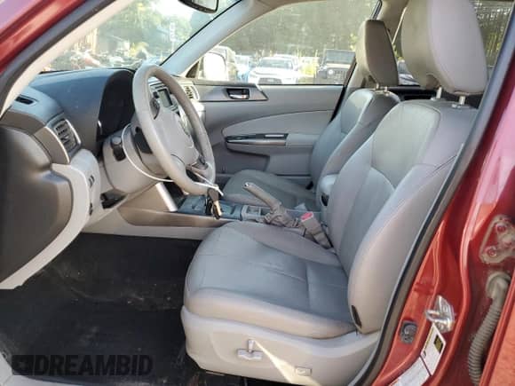 2011 Subaru Forester X Limited z VIN JF2SHAEC5BH759307, wystawiony jako Copart lot #84556395 z przebiegiem 124 098 mil mil oraz Czysty tytuł • Clean title. Historia ofert i sprzedaży dostępna na DreamBid. Obrazek 7.